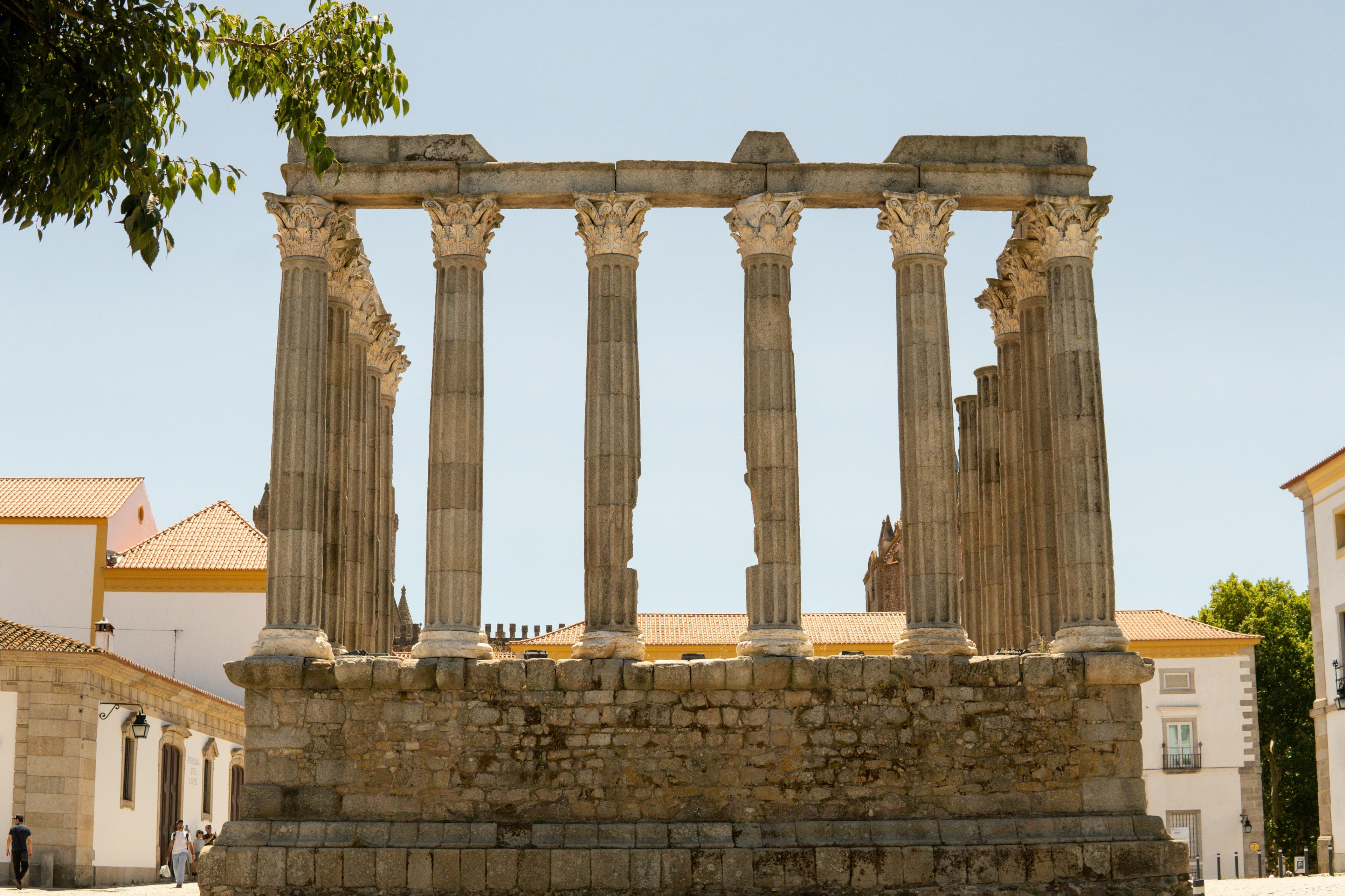 The Roman Temple of Évora beneath a clear sky